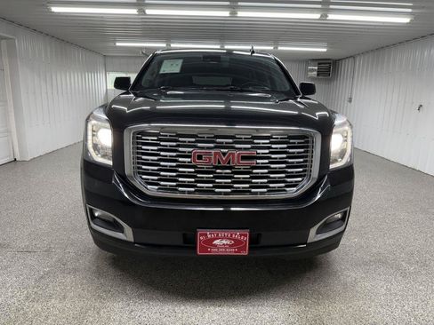 Used 2020 GMC Yukon XL Denali w/ Open Road Package AWD/4WD image 3