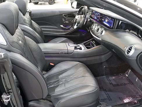 Used 2020 Mercedes-Benz S 560 Cabriolet image 33