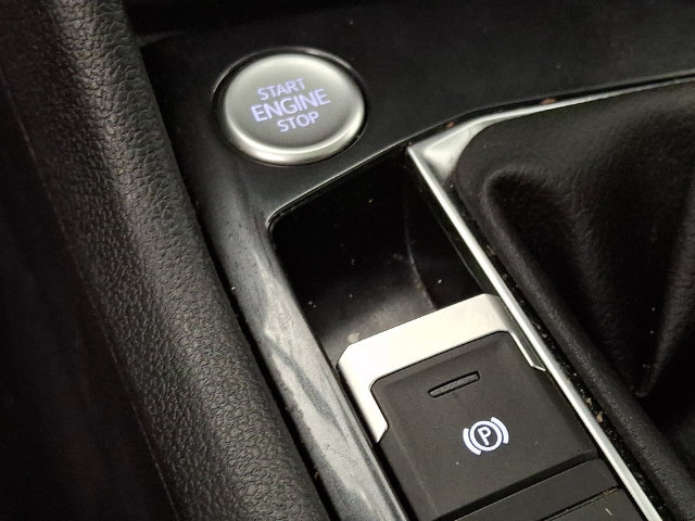 Used 2024 Volkswagen Tiguan SE R-Line FWD image 23