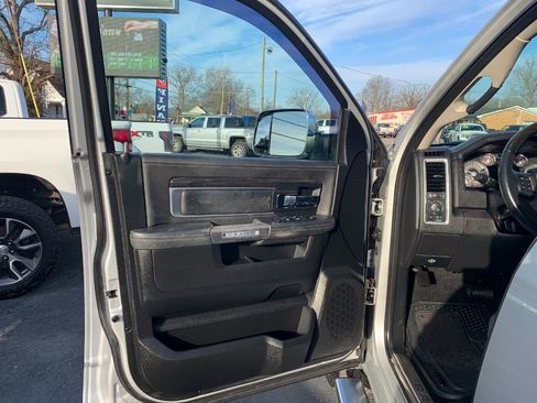 Used 2014 RAM 1500 Limited image 9