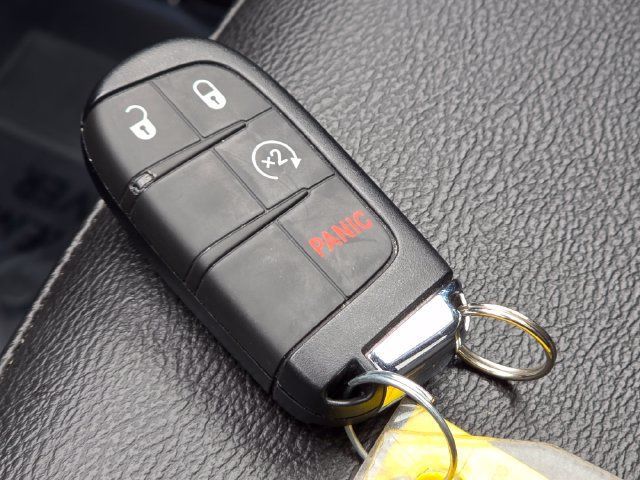 Used 2025 Jeep Compass Limited w/ High Altitude Package AWD/4WD image 39