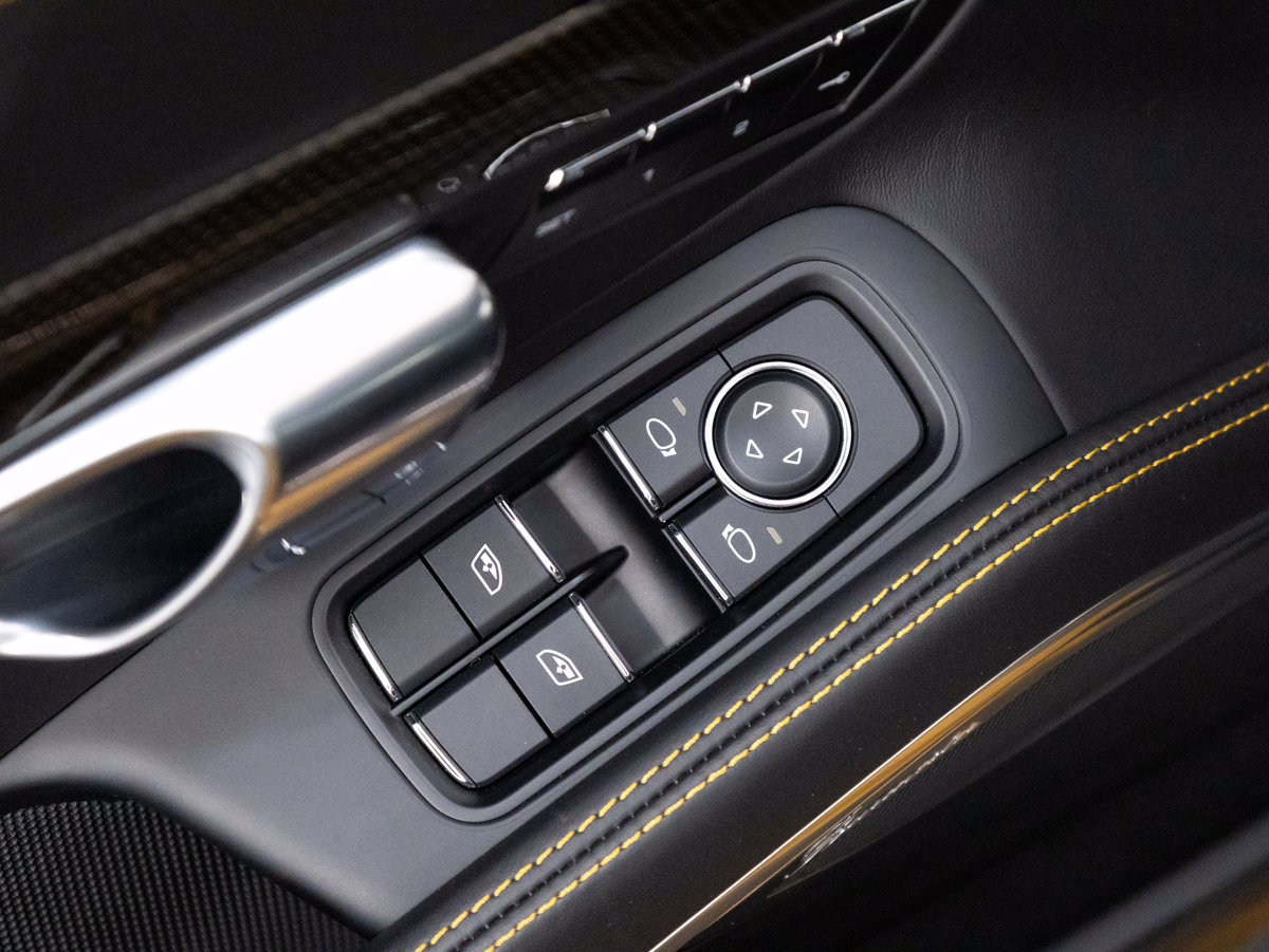 Certified 2018 Porsche 911 Turbo S AWD/4WD image 38