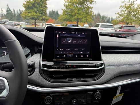 New 2026 Jeep Compass Latitude image 15
