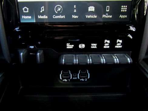 Used 2024 RAM 3500 Big Horn w/ Night Edition image 35