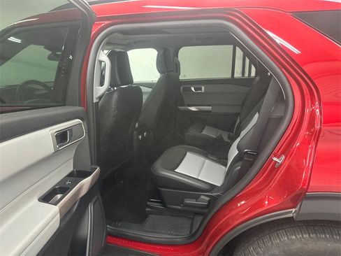 Used 2023 Ford Explorer XLT w/ Equipment Group 202A image 22