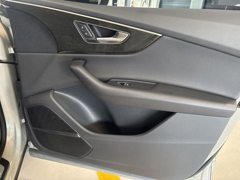 Used 2021 Audi Q8 Premium Plus w/ Premium Plus Package AWD/4WD image 36