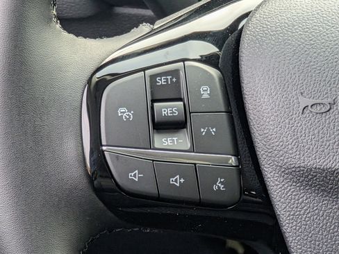 New 2026 Ford Escape SE image 13