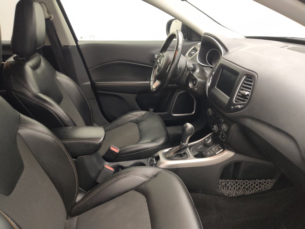 Used 2018 Jeep Compass Latitude w/ Popular Equipment Group AWD/4WD image 21