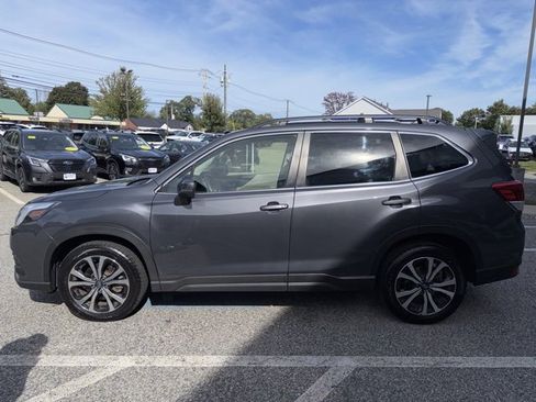 Used 2023 Subaru Forester Limited image 2