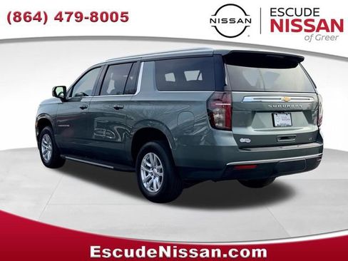 Used 2024 Chevrolet Suburban LT RWD image 5