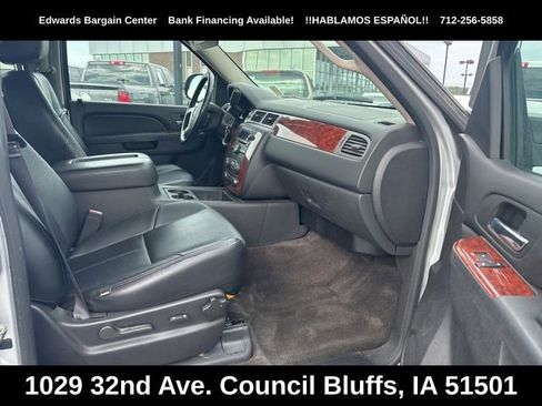 Used 2013 Chevrolet Avalanche LS AWD/4WD image 11