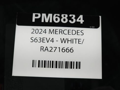 Used 2024 Mercedes-Benz S 63 AMG S w/ Carbon Fiber Exterior Package image 44