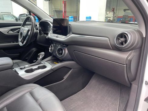 Used 2024 Chevrolet Blazer LT w/ Sound & Technology Package AWD/4WD image 22