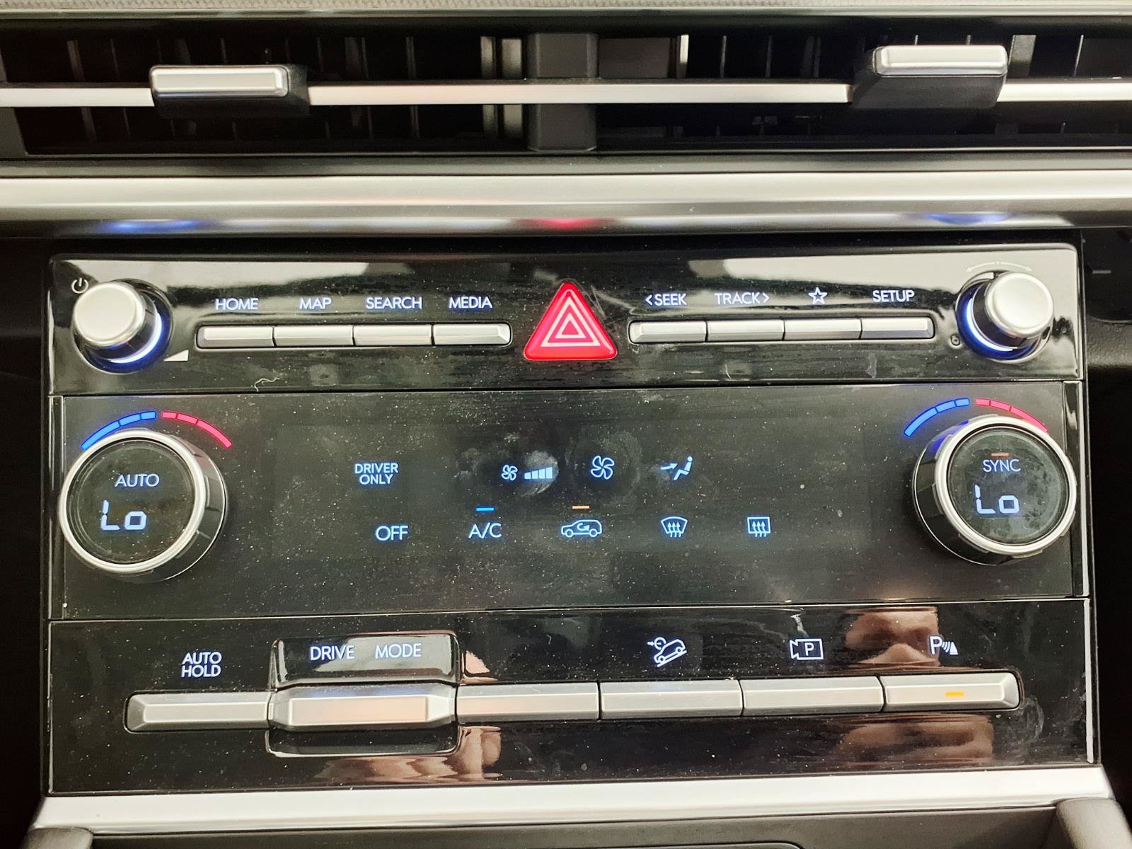Certified 2026 Hyundai Santa Fe SE FWD image 20