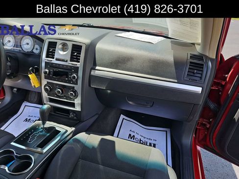 Used 2010 Chrysler 300 Touring Plus RWD image 28