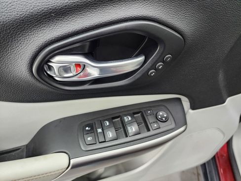 Used 2021 Jeep Cherokee Limited w/ Elite Package image 42