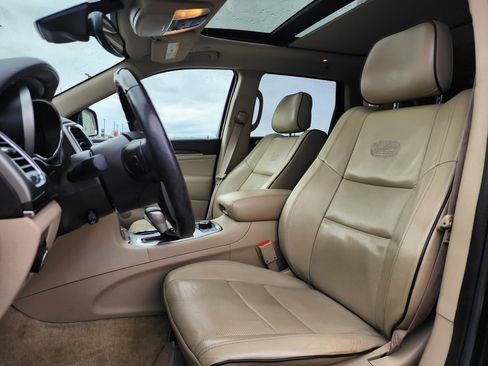 Used 2018 Jeep Grand Cherokee Overland image 10