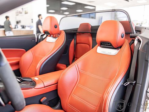 Used 2022 Mercedes-Benz SL 63 AMG 4MATIC w/ AMG Aerodynamic Package image 19