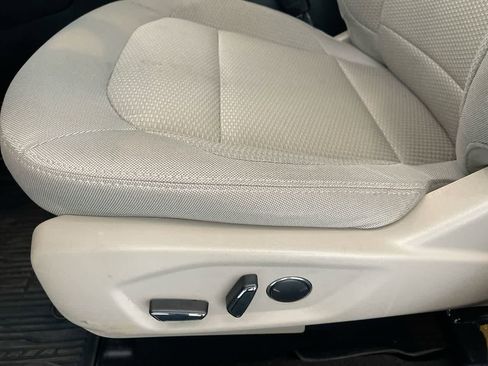 Used 2018 Ford Explorer XLT w/ Equipment Group 201A AWD/4WD image 12