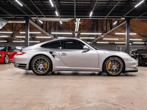 Used 2011 Porsche 911 Turbo S AWD/4WD image 36