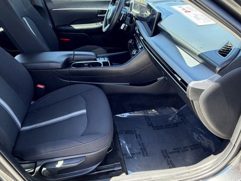 Used 2025 Hyundai Sonata SEL FWD image 10