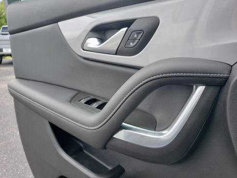Used 2024 Chevrolet Blazer LT w/ LPO, Floor Liner Package FWD image 13
