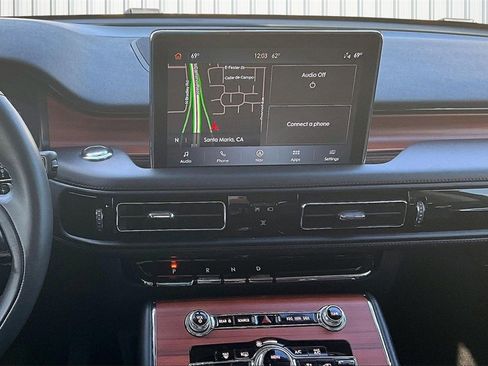 Used 2024 Lincoln Aviator Reserve image 3