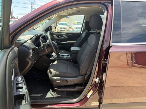 Used 2019 Chevrolet Traverse LT FWD image 9