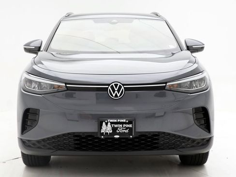 Used 2023 Volkswagen ID.4 Pro image 4