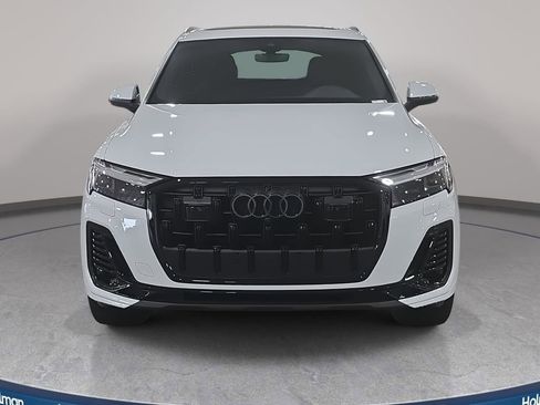 Used 2025 Audi Q7 2.0T Premium Plus w/ Premium Plus Package image 3