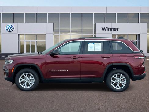 Used 2022 Jeep Grand Cherokee Limited RWD image 2