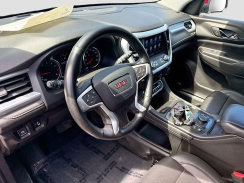 Used 2023 GMC Acadia SLT AWD/4WD image 5