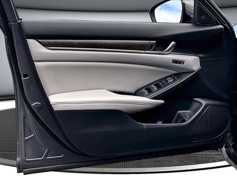Used 2019 Honda Accord EX-L image 18