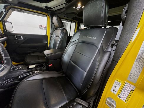 Used 2019 Jeep Wrangler Unlimited Sahara w/ Cold Weather Group image 20