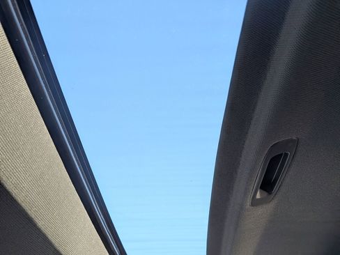 Certified 2025 GMC Sierra 1500 Denali image 30