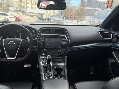 Used 2021 Nissan Maxima SR w/ Sport Mat Group image 23