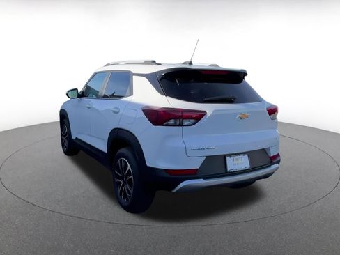 Used 2025 Chevrolet TrailBlazer LT image 11