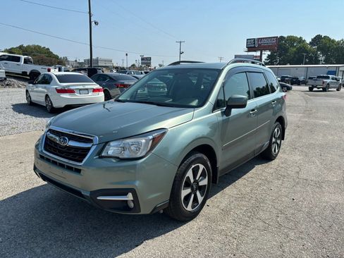 Used 2018 Subaru Forester 2.5i Limited AWD/4WD image 9