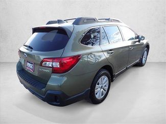 Used 2019 Subaru Outback 2.5i Premium AWD/4WD video 4