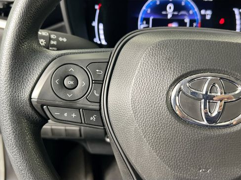 Used 2026 Toyota Corolla LE FWD image 17