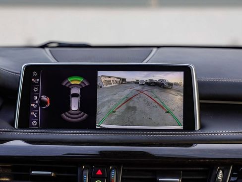 Used 2017 BMW X5 xDrive40e image 17