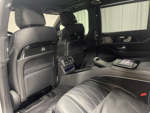 Certified 2024 Mercedes-Benz Maybach GLS 600 4MATIC image 25