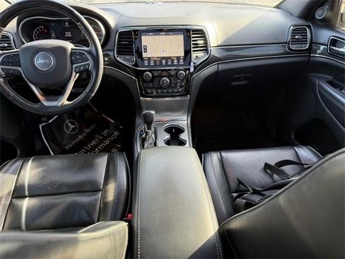 Used 2020 Jeep Grand Cherokee Overland image 12
