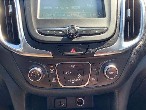 Used 2018 Chevrolet Equinox LT image 33