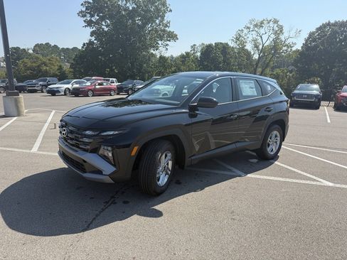 New 2026 Hyundai Tucson SE image 4