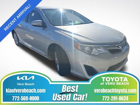 Used 2012 Toyota Camry LE image 1