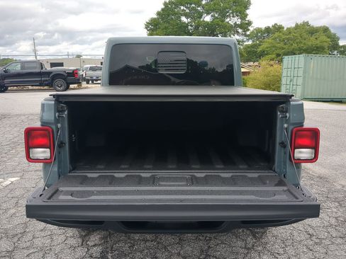 Used 2024 Jeep Gladiator Sport AWD/4WD image 11