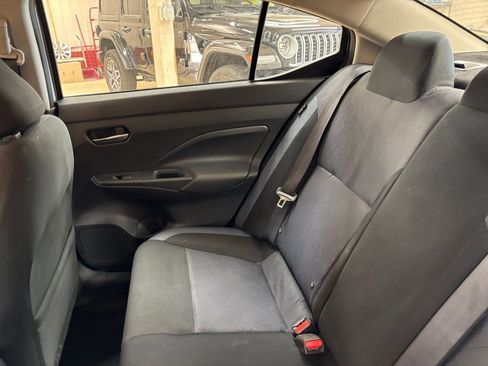 Used 2025 Nissan Versa SV FWD image 37