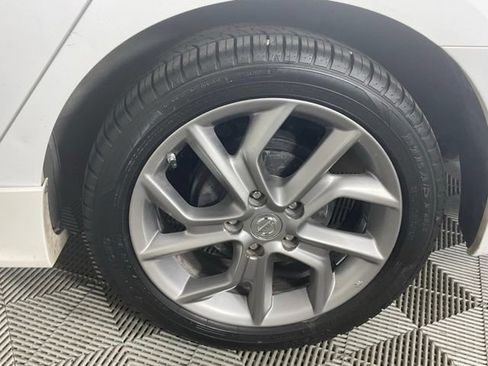 Used 2014 Nissan Sentra SR FWD image 9
