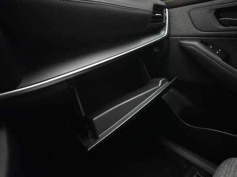 Used 2021 Nissan Rogue S AWD/4WD image 31